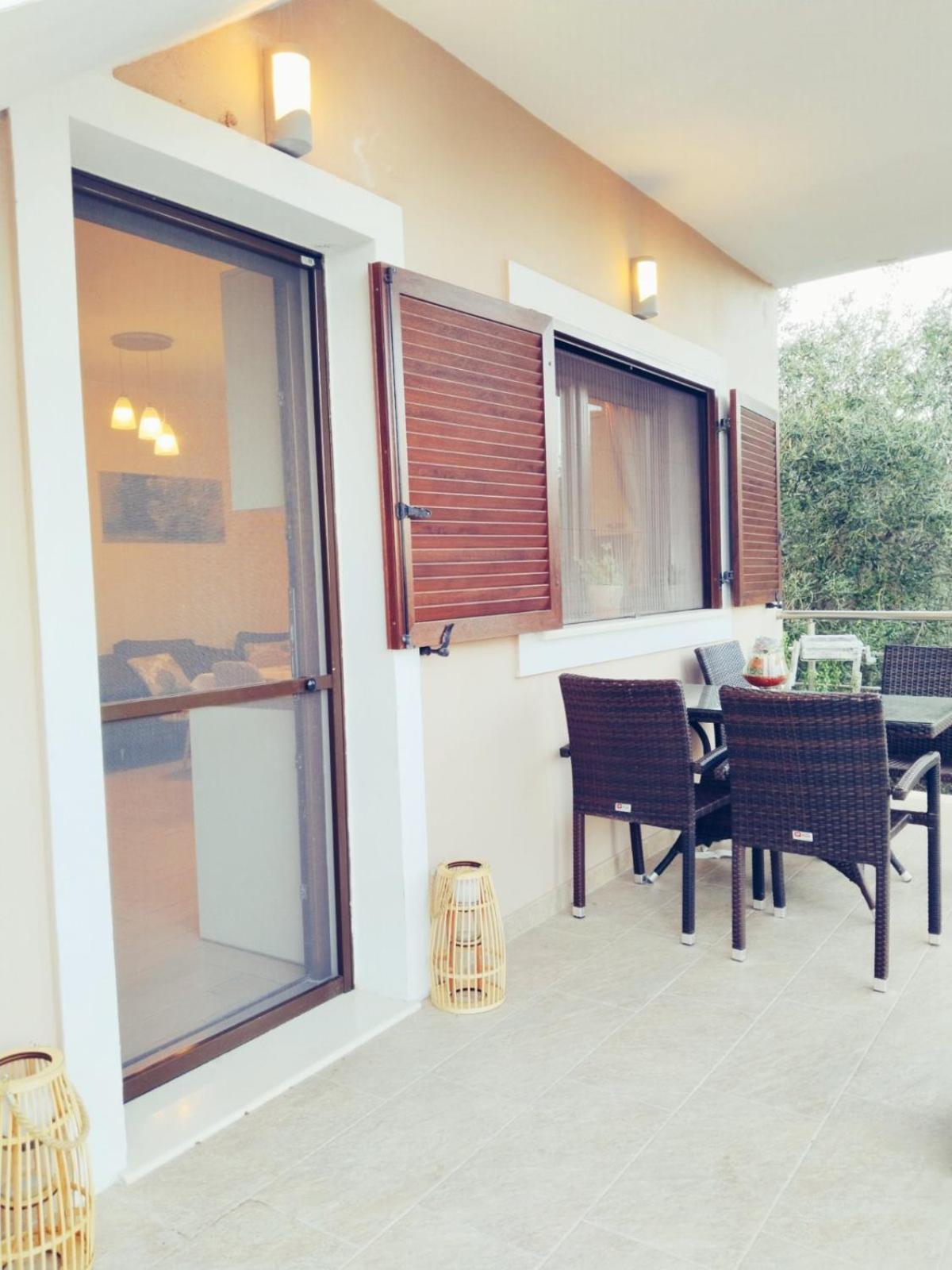 Meraki Apartment Zenempisatika ภายนอก รูปภาพ